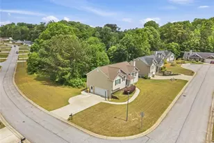 2126 Crown Park Dr, Winder, GA 30680 - Photo 1
