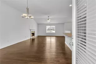 2126 Crown Park Dr, Winder, GA 30680 - Photo 9