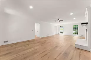 1476 W Lake Dr, Gainesville, GA 30501 - Photo 31