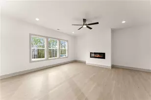 403 Magnolia Ave, Jefferson, GA 30549 - Photo 11