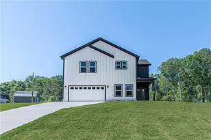 403 Magnolia Ave, Jefferson, GA 30549 - Photo 1