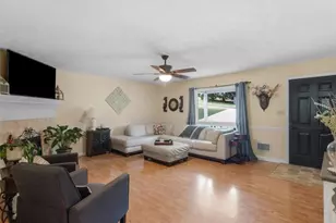 442 Creek View Ct, McDonough, GA 30252 - Photo 3