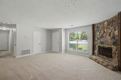 7085 Hania Drive, Fairburn, GA 30213 - Photo 11