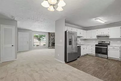 7085 Hania Drive, Fairburn, GA 30213 - Photo 17