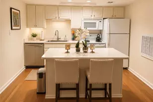 2043 Chastain Park Ct NE, Atlanta, GA 30342 - Photo 3