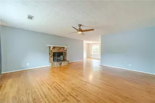 3142 Rocky Point Ct, Snellville, GA 30078 - Photo 5