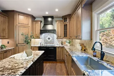 1215 Winborn Terrace NW, Kennesaw, GA 30152 - Photo 9