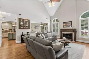 605 Crimsonwood Ct, Powder Springs, GA 30127 - Photo 5