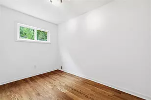 445 Forest Hills Dr NE, Sandy Springs, GA 30342 - Photo 23