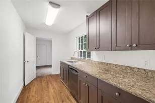 445 Forest Hills Dr NE, Sandy Springs, GA 30342 - Photo 11