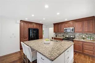 445 Forest Hills Dr NE, Sandy Springs, GA 30342 - Photo 9