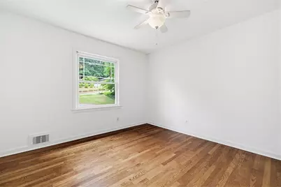 445 Forest Hills Drive NE, Sandy Springs, GA 30342 - Photo 21