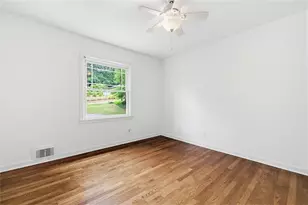 445 Forest Hills Dr NE, Sandy Springs, GA 30342 - Photo 21