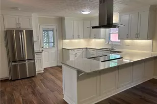1811 Trophy Dr, Marietta, GA 30062 - Photo 3