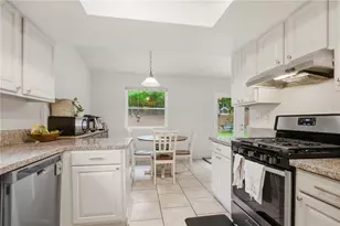 2543 Landington Way, Duluth, GA 30096 - Photo 9