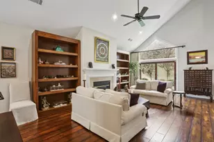 4563 Village Dr, Atlanta, GA 30338 - Photo 9