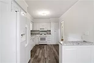 2795 Cottonwood Dr, Marietta, GA 30066 - Photo 11