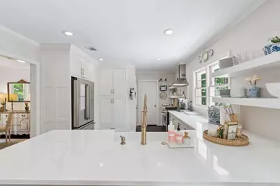 555 High Brook Drive, Sandy Springs, GA 30342 - Photo 17