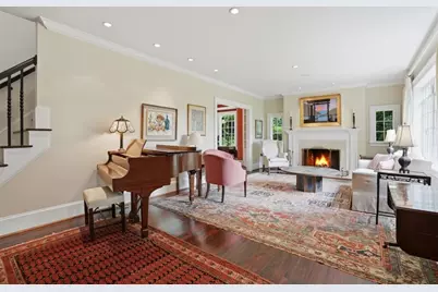 3990 E Brookhaven Drive NE, Atlanta, GA 30319 - Photo 3