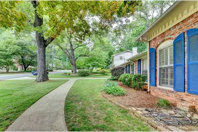 1571 Rochelle Court, Dunwoody, GA 30338 - Photo 3