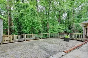 1571 Rochelle Ct, Dunwoody, GA 30338 - Photo 27