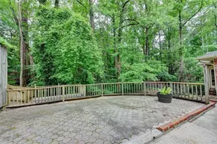 1571 Rochelle Ct, Dunwoody, GA 30338 - Photo 27