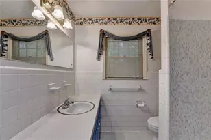 1571 Rochelle Ct, Dunwoody, GA 30338 - Photo 17
