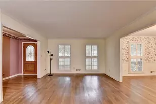 1571 Rochelle Ct, Dunwoody, GA 30338 - Photo 5