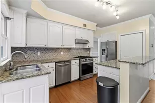 2323 Wesfork Ct, Suwanee, GA 30024 - Photo 13