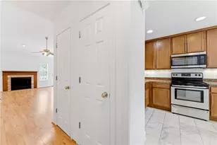 352 Teal Ct, Roswell, GA 30076 - Photo 5