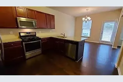 3524 Castleberry Village Cir, Cumming, GA 30040 - Photo 5