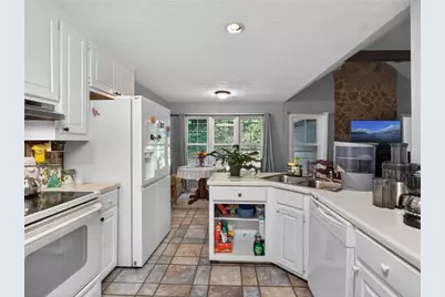 3912 Pleasant Trail, Atlanta, GA 30340 - Photo 11
