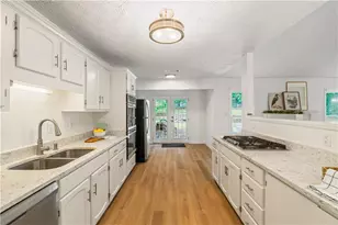 4276 Springfield Dr, Peachtree Corners, GA 30092 - Photo 7