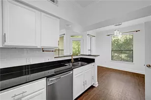 3777 Peachtree Road NE, Brookhaven, GA 30319 - Photo 9