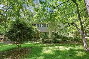 3662 Stonelake Ct, Lilburn, GA 30047 - Photo 23