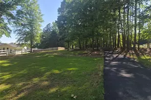 1480 Azalea Dr, Lawrenceville, GA 30043 - Photo 5