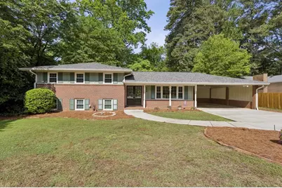 688 Huntington Place SE, Marietta, GA 30067 - Photo 1