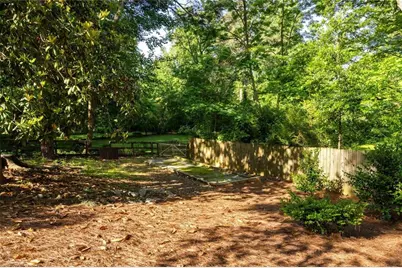 590 N Superior Avenue, Decatur, GA 30033 - Photo 33