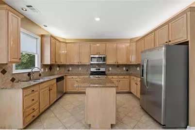 1950 Blackhawk Trail, Lawrenceville, GA 30043 - Photo 13