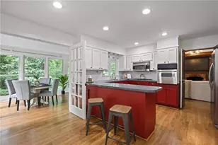 475 Tanacrest Dr, Atlanta, GA 30328 - Photo 11