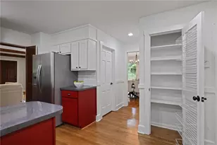 475 Tanacrest Dr, Atlanta, GA 30328 - Photo 15