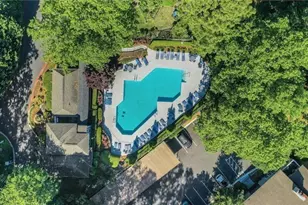 407 NE Summit North Dr NE, Atlanta, GA 30324 - Photo 27