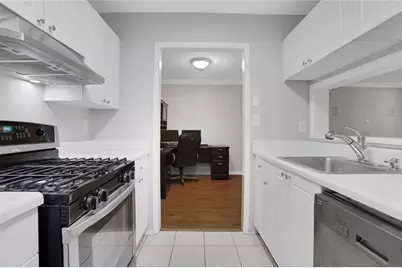 407 NE Summit North Drive NE #407, Atlanta, GA 30324 - Photo 17