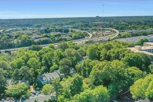 407 NE Summit North Dr NE, Atlanta, GA 30324 - Photo 39
