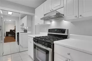 407 NE Summit North Dr NE, Atlanta, GA 30324 - Photo 11