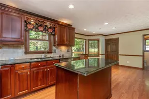 1429 Shadowrock Ct, Marietta, GA 30062 - Photo 11
