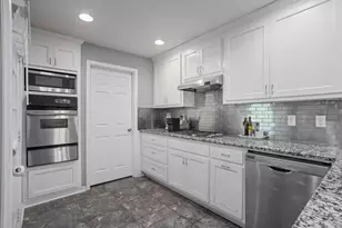948 Creekdale Dr, Clarkston, GA 30021 - Photo 11