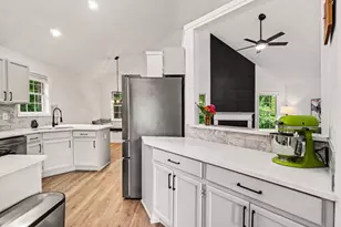2823 Candler Run SW, Marietta, GA 30064 - Photo 17