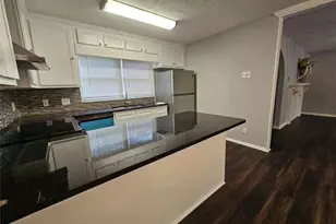 938 Charleston Ct, Gainesville, GA 30501 - Photo 9