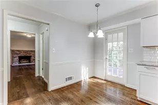 6395 Colewood Ct, Atlanta, GA 30328 - Photo 15
